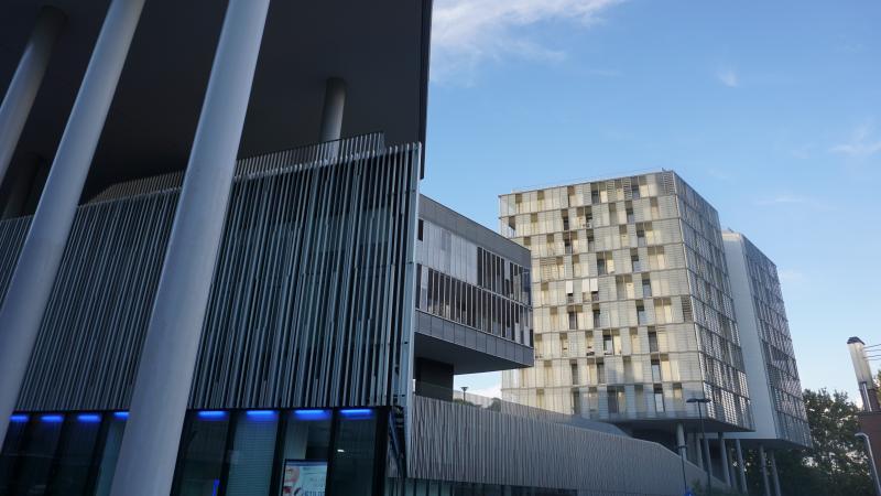Particolare uffici rivolti su via Tiburtina