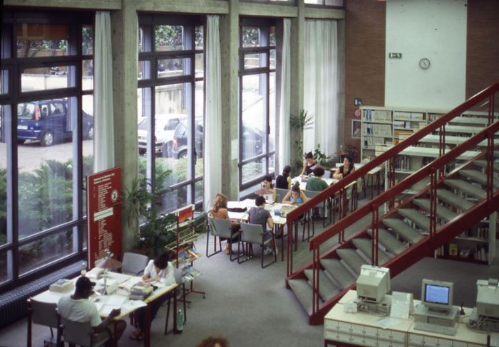 Vista della sala di lettura della Biblioteca
