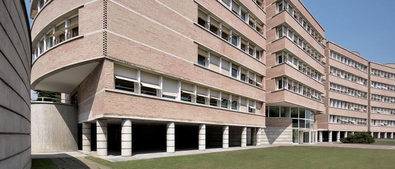 Veduta del fronte su strada, 2015