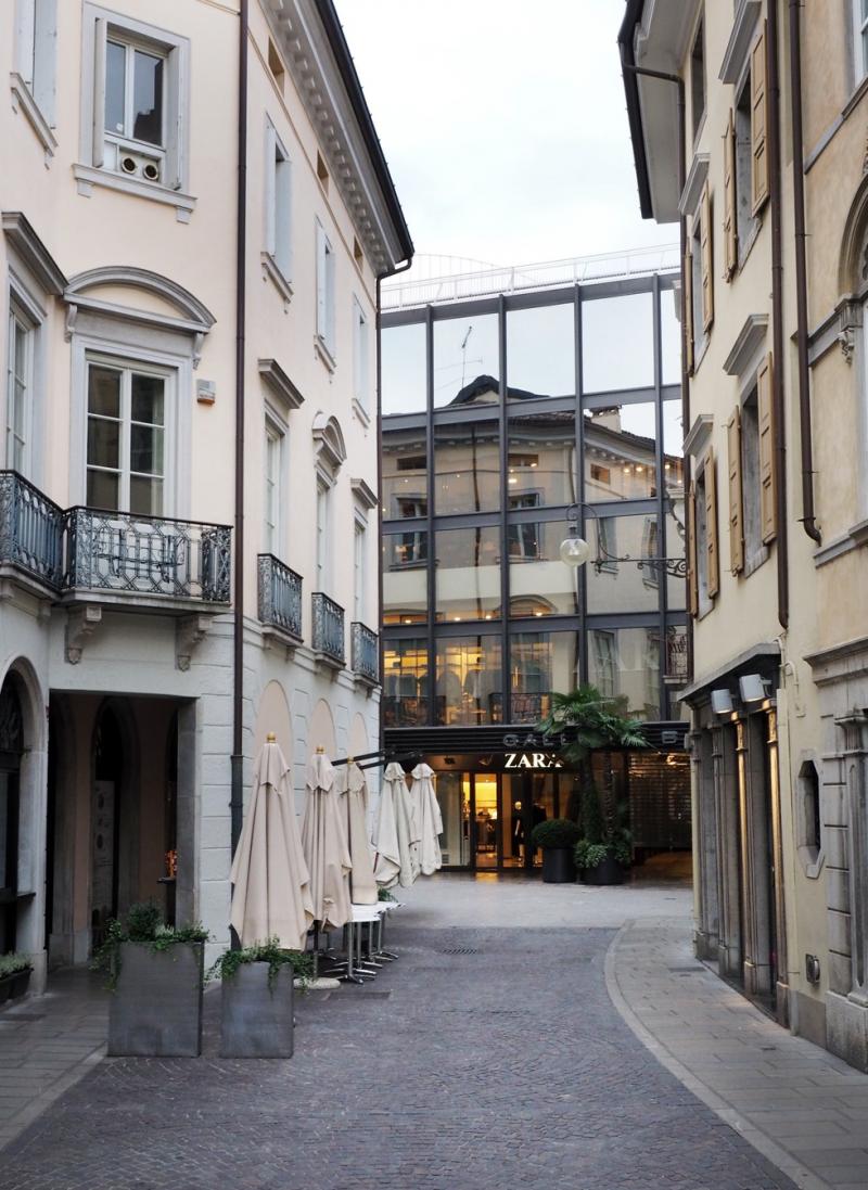 veduta del prospetto su via Canciani