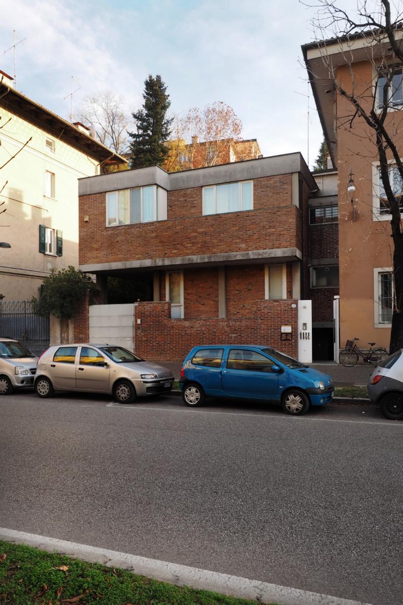 veduta del prospetto su via Ciconi