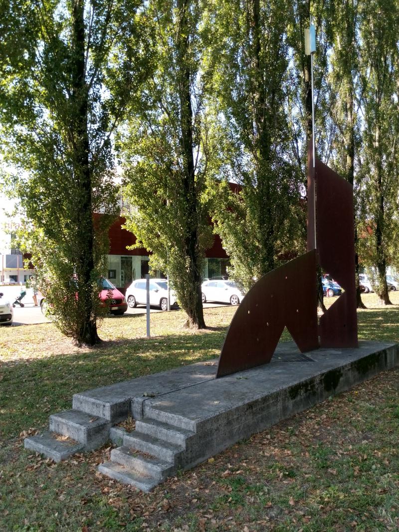 Bruno Munari, Una scultura per gioco, 1992