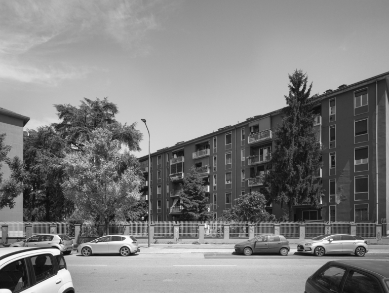 Particolare edificio residenziale su viale Omero