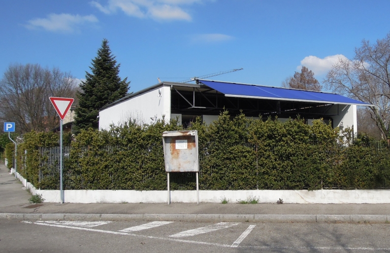 L'edificio su via Varese