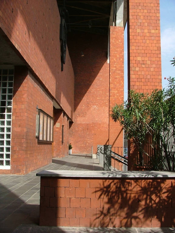 Particolare sagrato d'ingresso