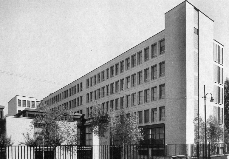 Ampliamento Università Bocconi, Milano. Vista d'insieme. Copia xerografica impaginata su cartoncino