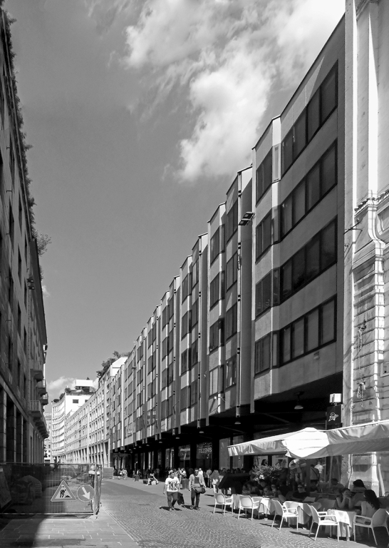 Vista da corso Vittorio Emanuele II verso piazza San Babila