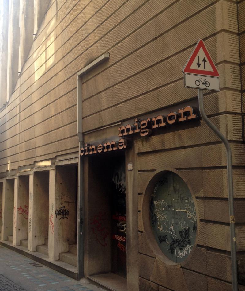 Cinema Altino. Facciata laterale su via Cassan