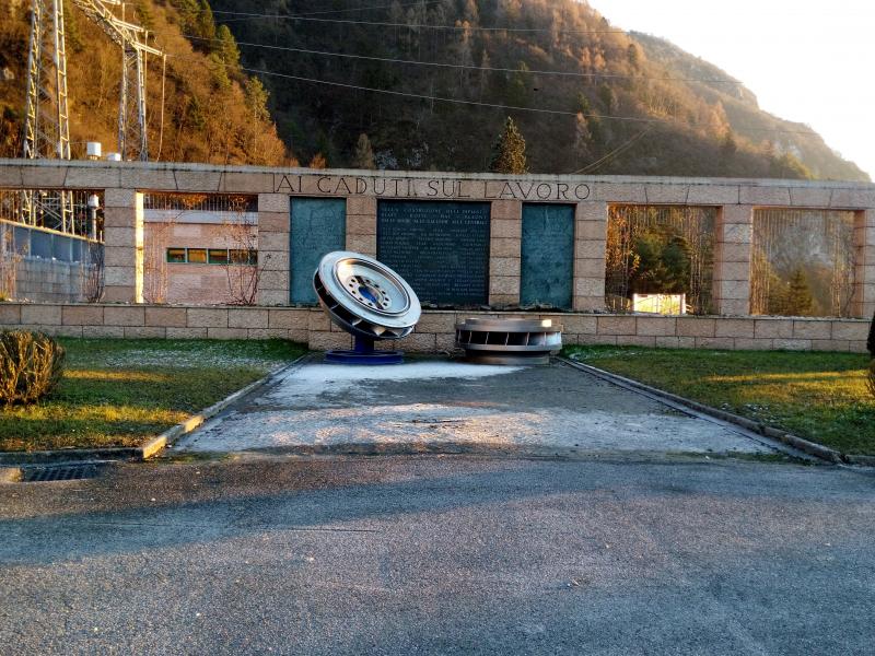 Monumento ai caduti del lavoro