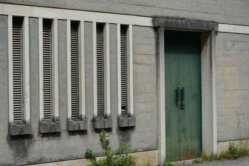 Centrale, prospetto d'ingresso, dettaglio finestre (Stefano Zaggia)