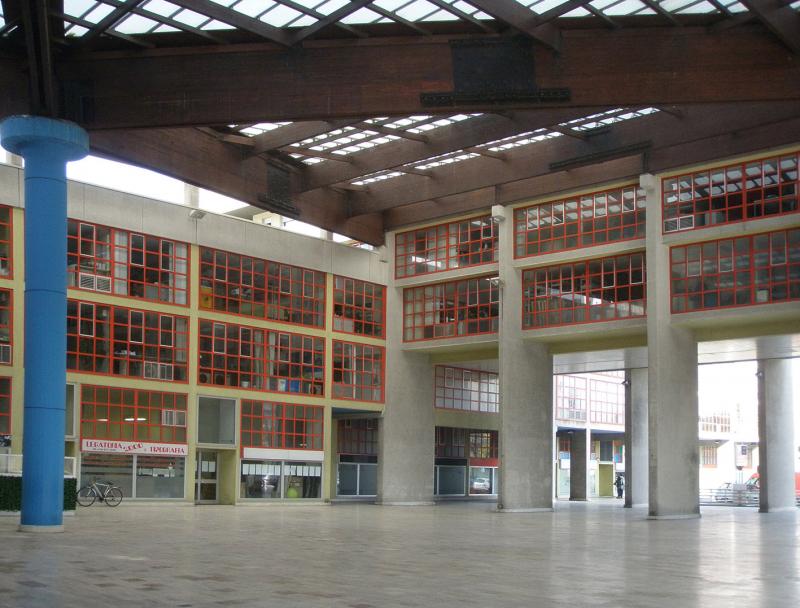 spazio della piazza coperta