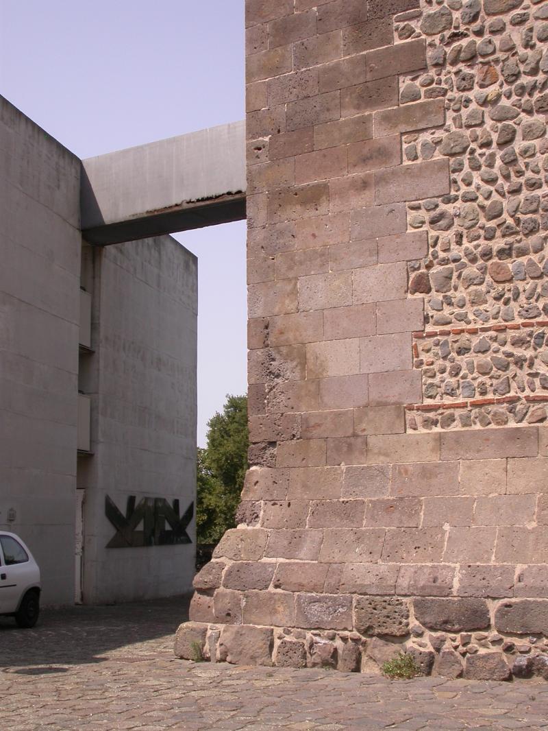 Torre Ghilarza _ scala di accesso, passerella e torre - 