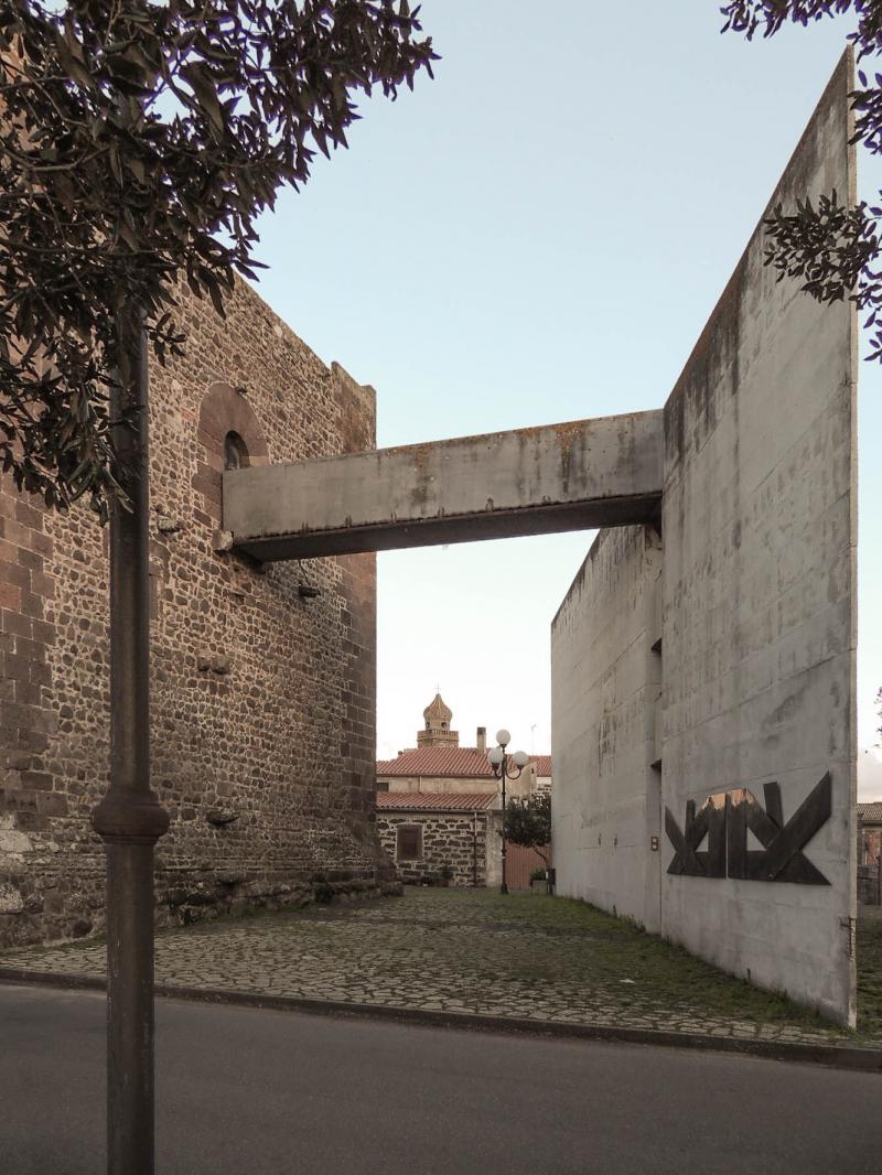 Torre Ghilarza _ passerella di raccordo