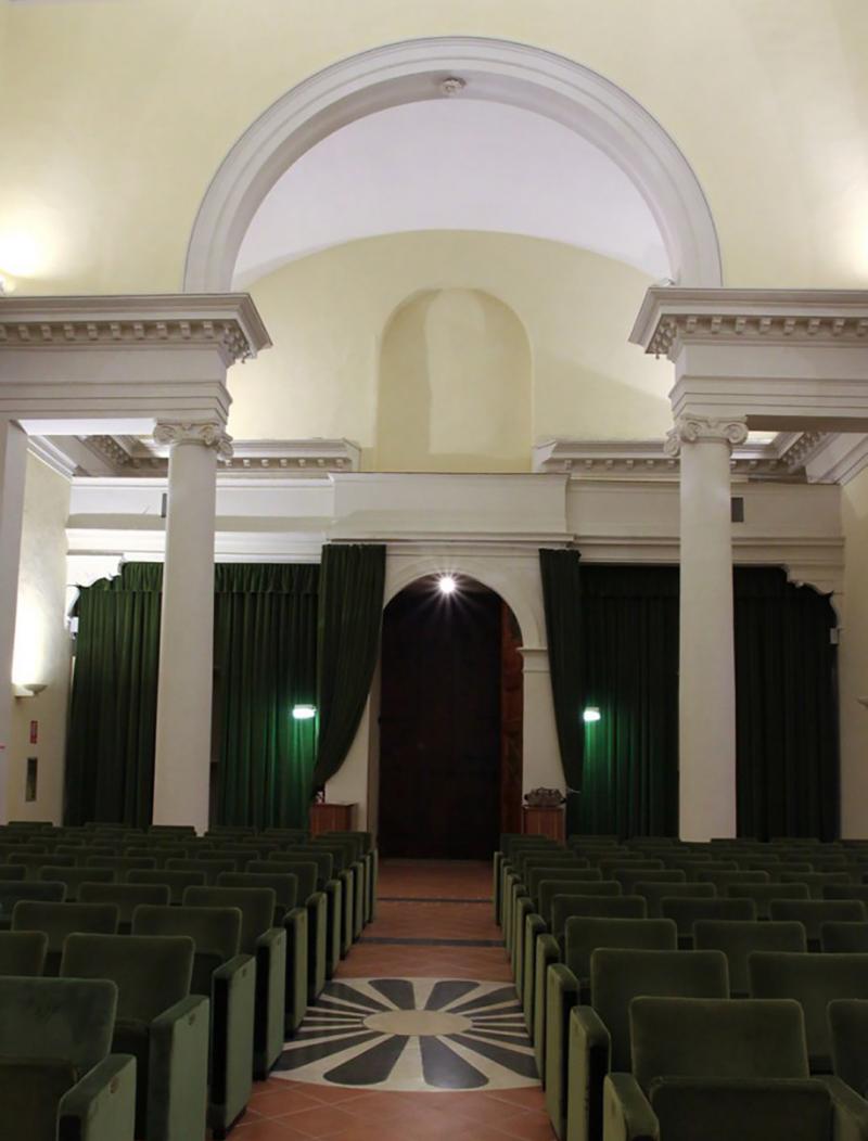 vista dell'ingresso dall'interno