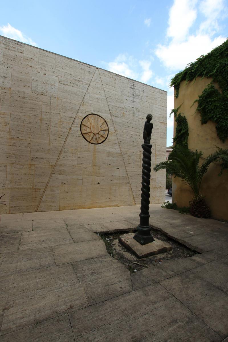 Giardino segreto II, Interno