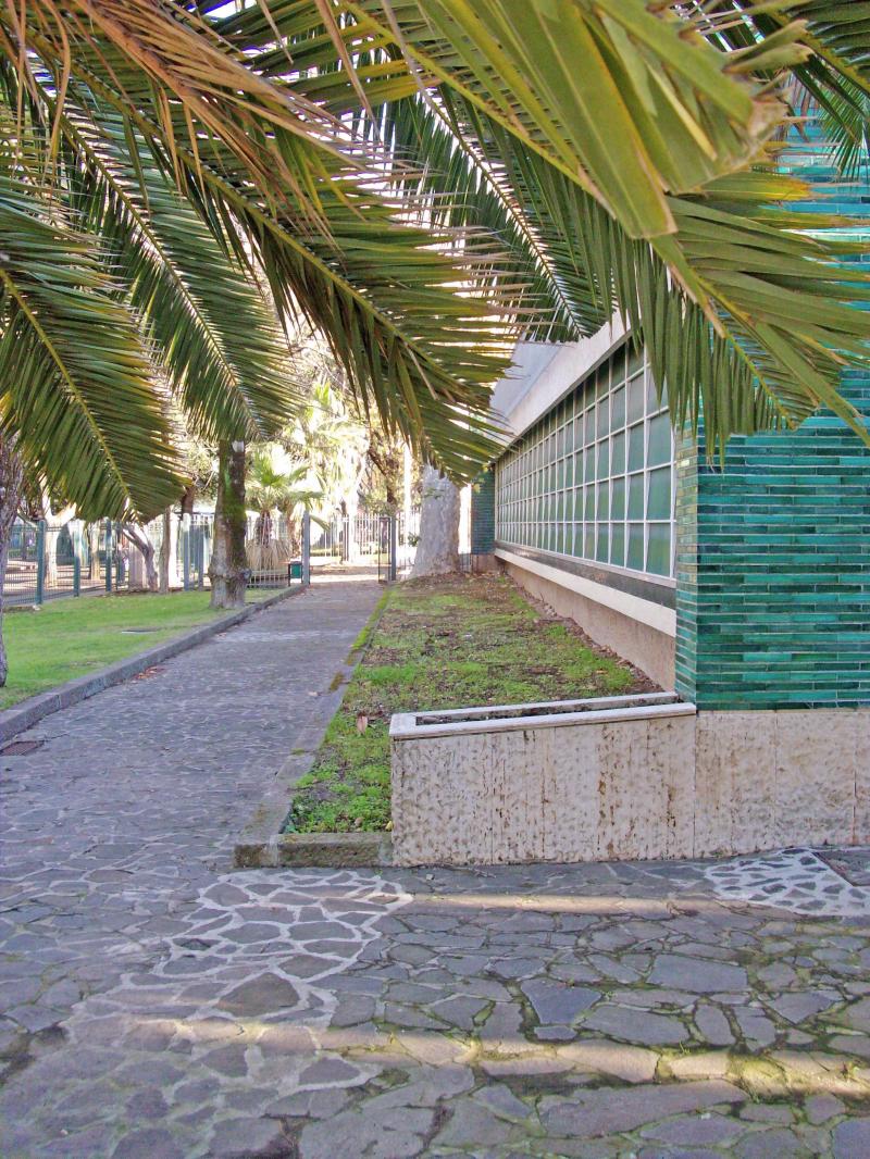 Vista laterale del prospetto