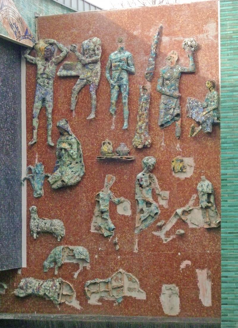 L'artigianato sardo, altorilievo in terracotta smaltata