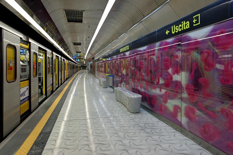 Stazione Università, livello banchina