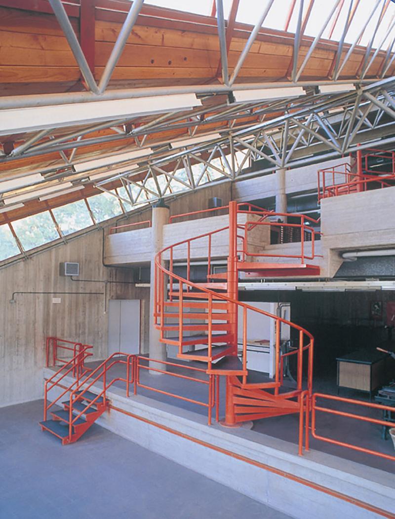 interno, dettaglio ringhiere