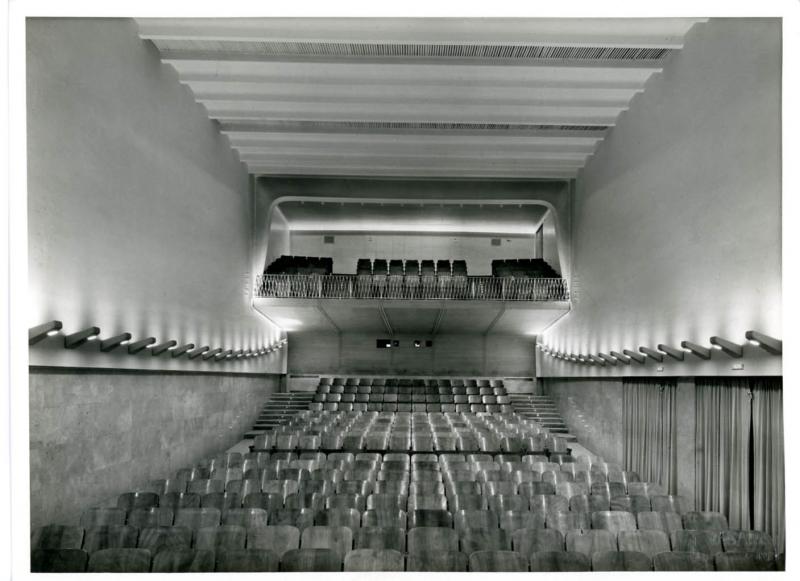 Vista intera galleria cinema 