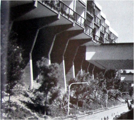 Foto del complesso a pochi anni dalla costruzione