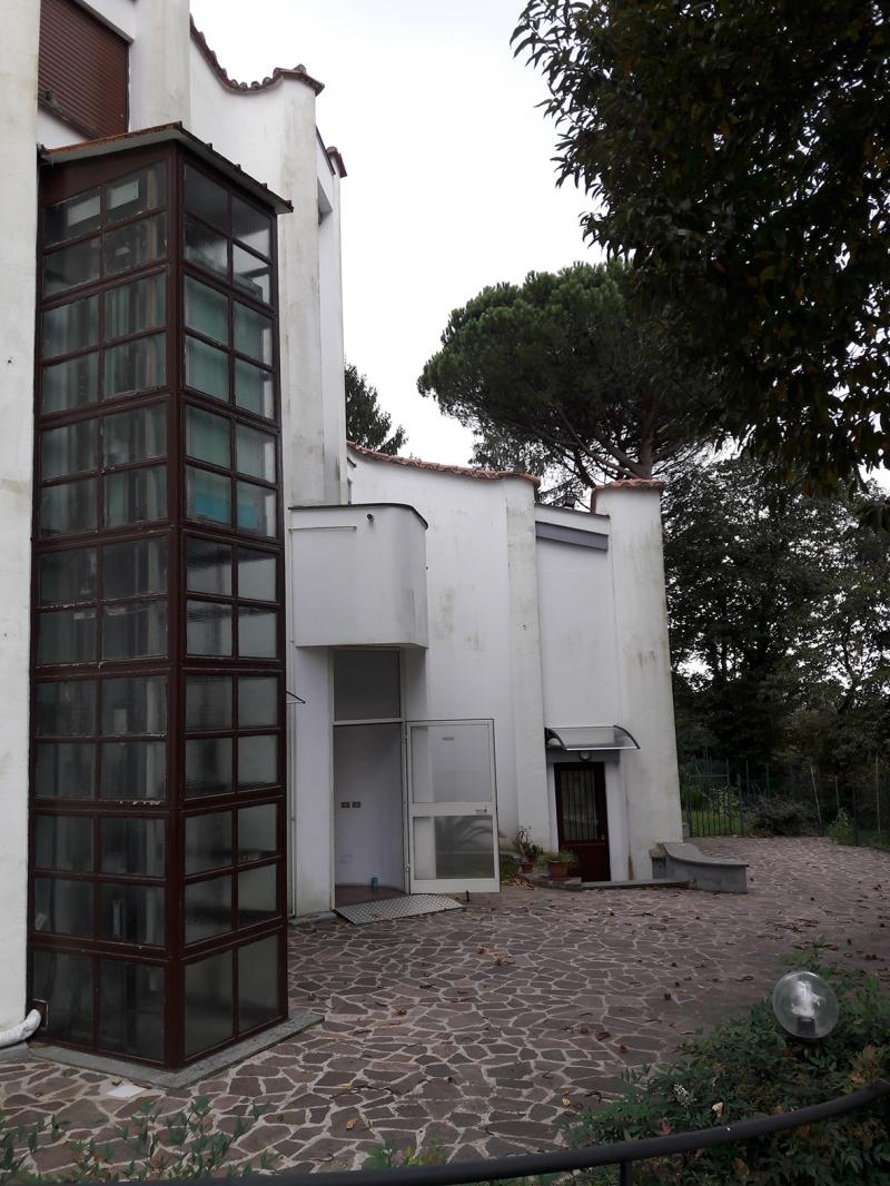 Particolare ingresso