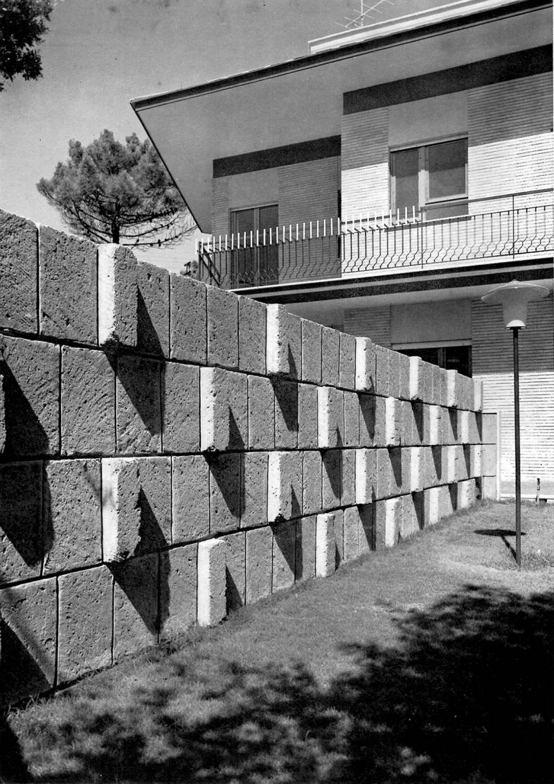 Particolare muro di cinta