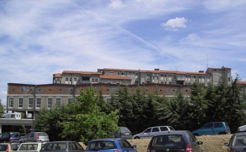 veduta facciata lato ingresso (2013)
