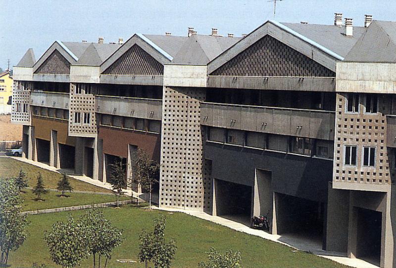 27. Corpo basso. Scorcio del fronte est