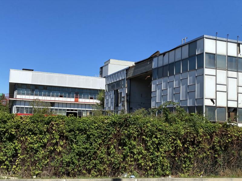 Scorcio edificio principale e centrale termica, 2020