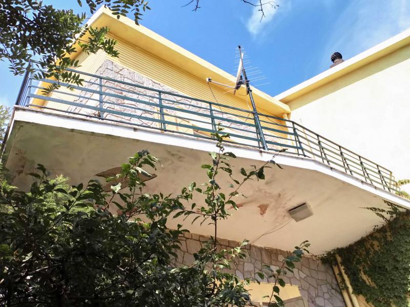 Villacidro_Albergo ESIT Hotel Sa Spendula, particolare del balcone a sbalzo