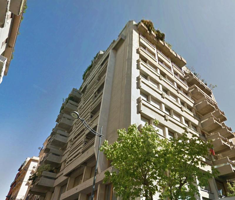 Palazzo per abitazioni e uffici 