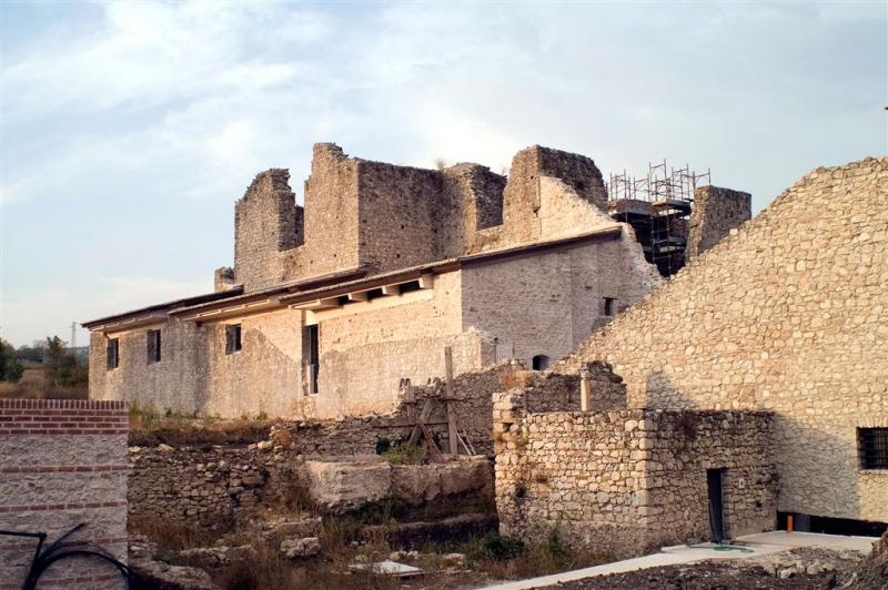 Intervento di restauro delle opere murarie