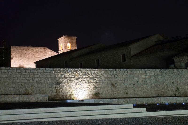 Piazzale antistante il complesso abbaziale