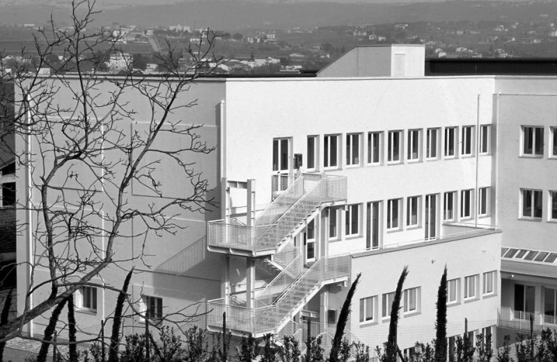 Vista del corpo dell’amministrazione sul parco