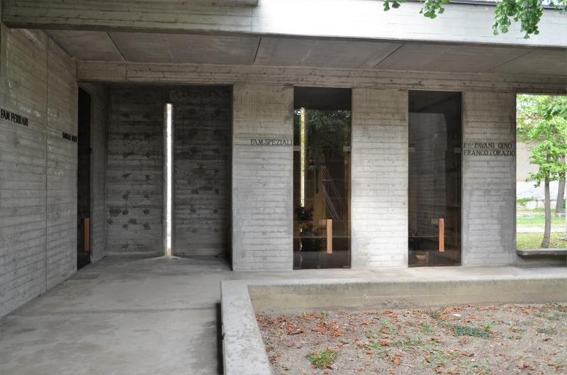 Dettaglio di una tomba di famiglia