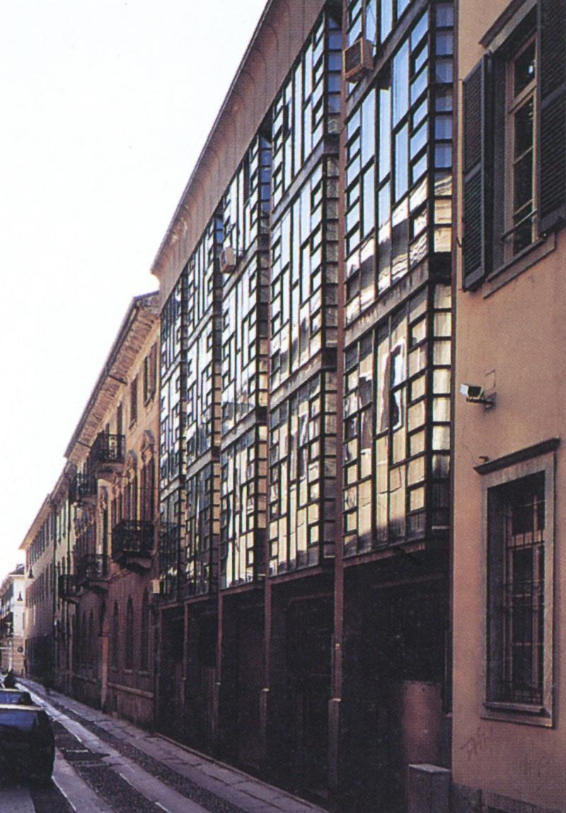 Scorcio del fronte verso strada