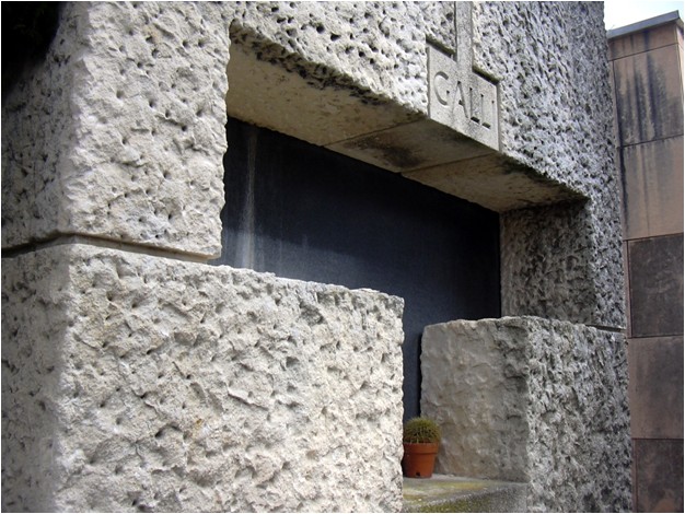 Dettaglio del piccolo edificio  