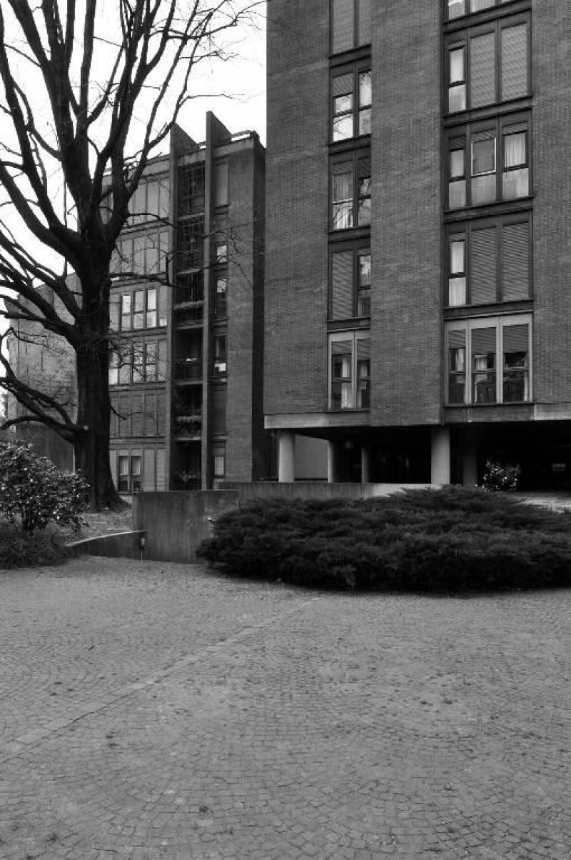 Il rapporto tra il giardino e il livello terra porticato