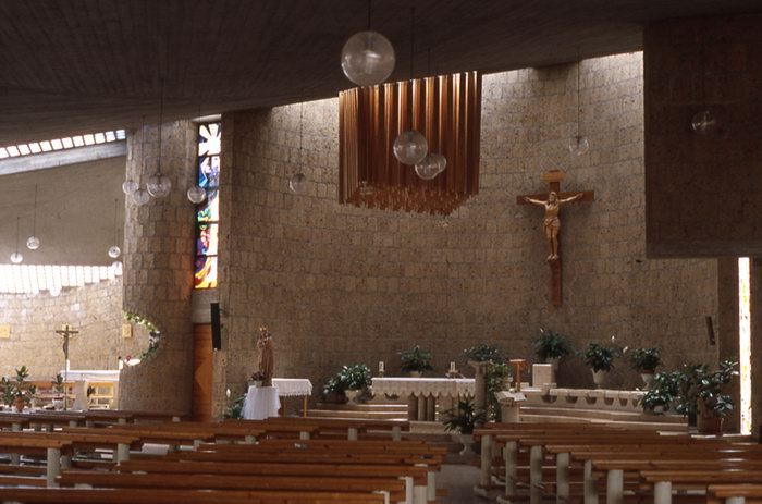 Vista interna area presbiteriale