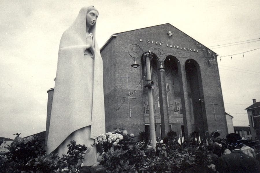 Scultura della Madonna di Fatima