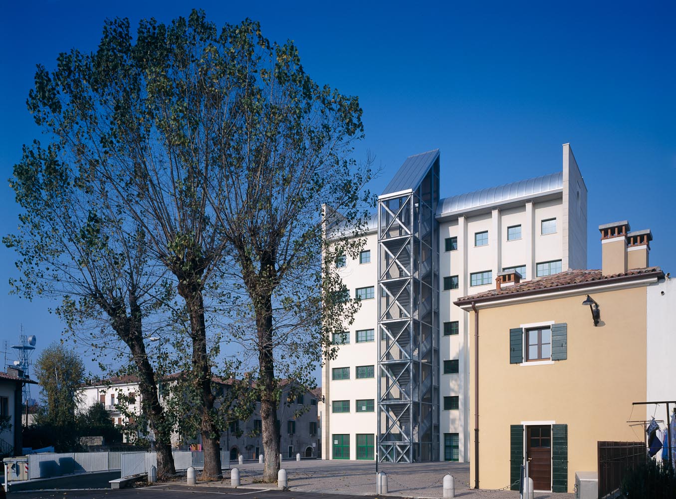 Vista del complesso dalla corte