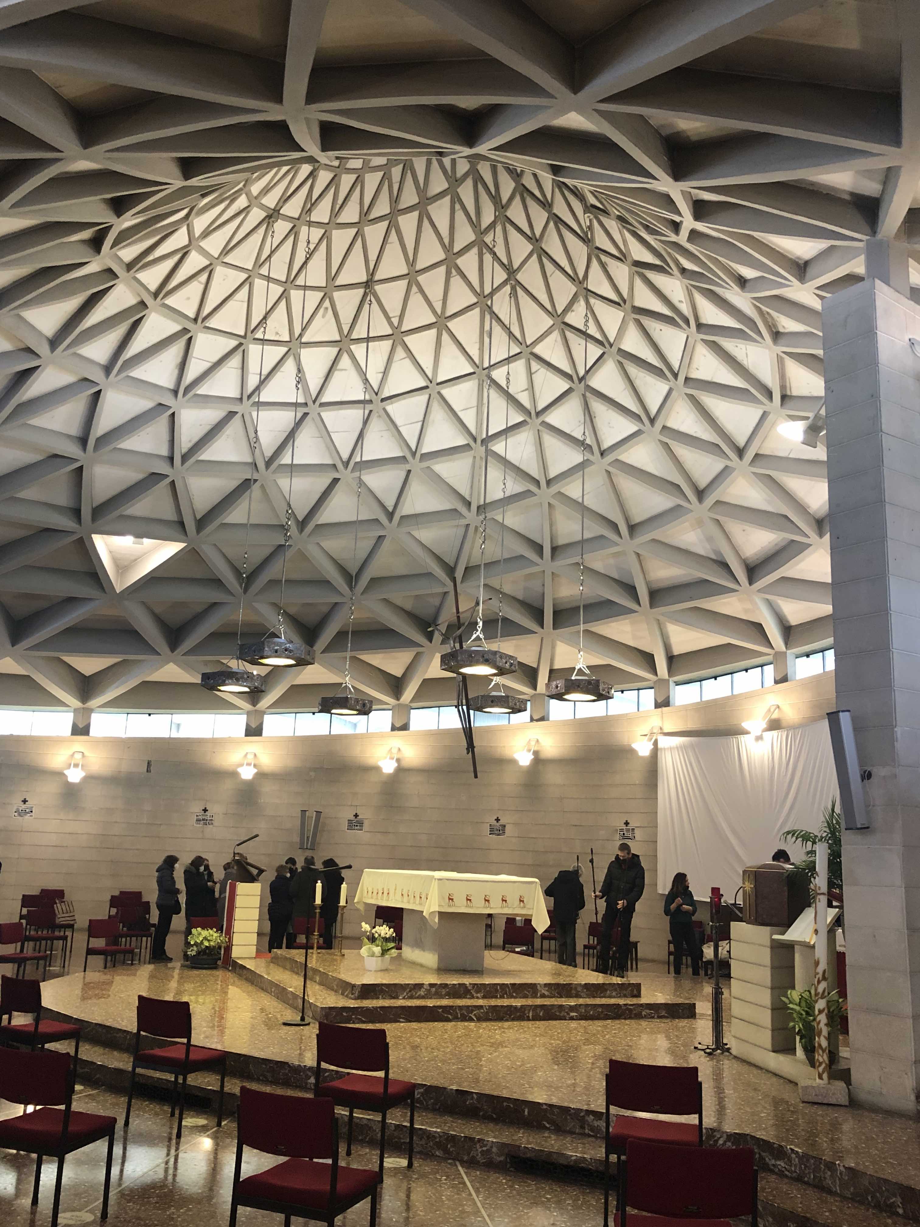 Vista dell'altare maggiore