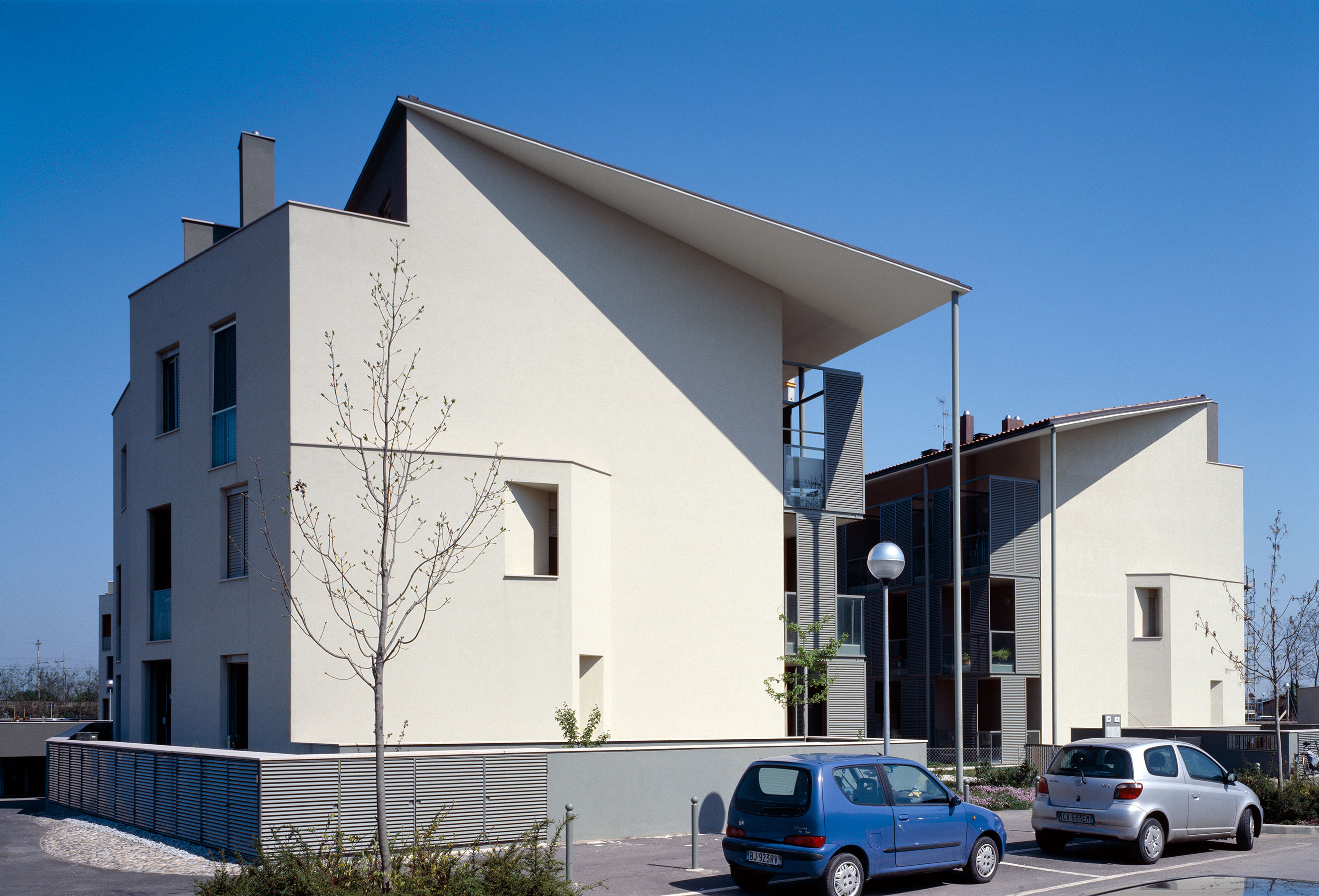 Vista - Fronte strada