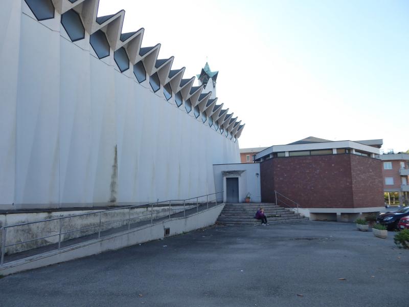 Vista laterale verso la piazza, 2019