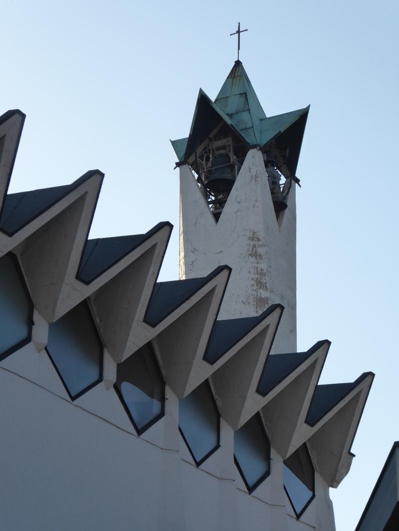 Vista laterale del campanile, 2019