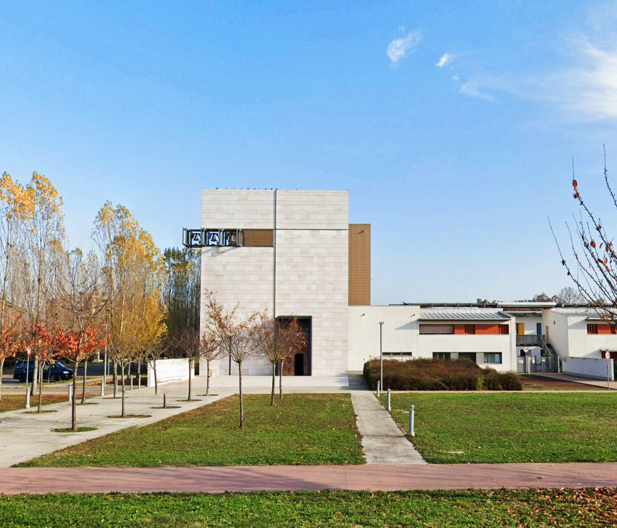 Vista esterni - fronte strada