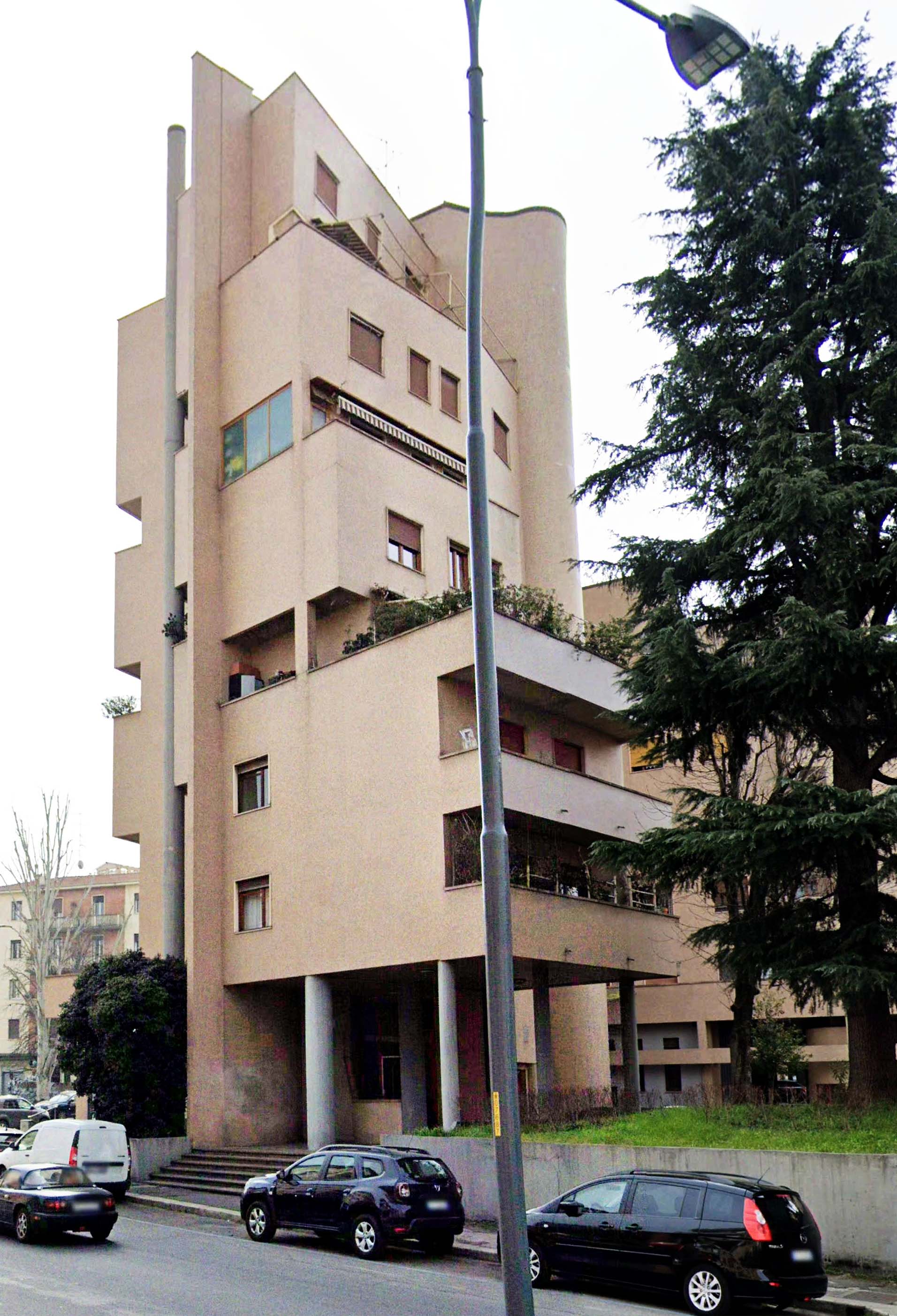 Vista esterni - fronte laterale