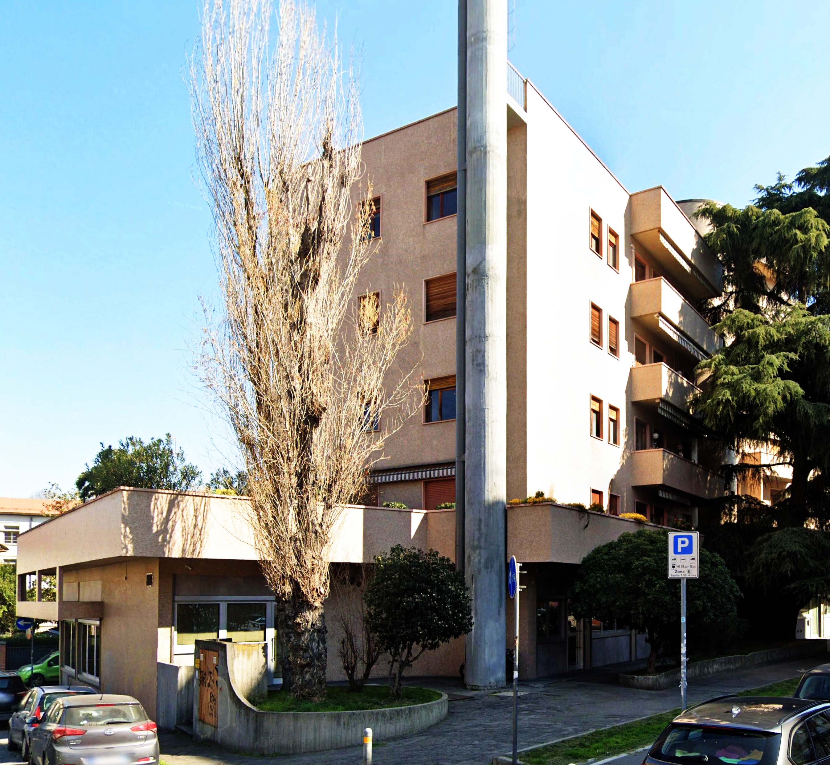 Vista esterni - fronte strada