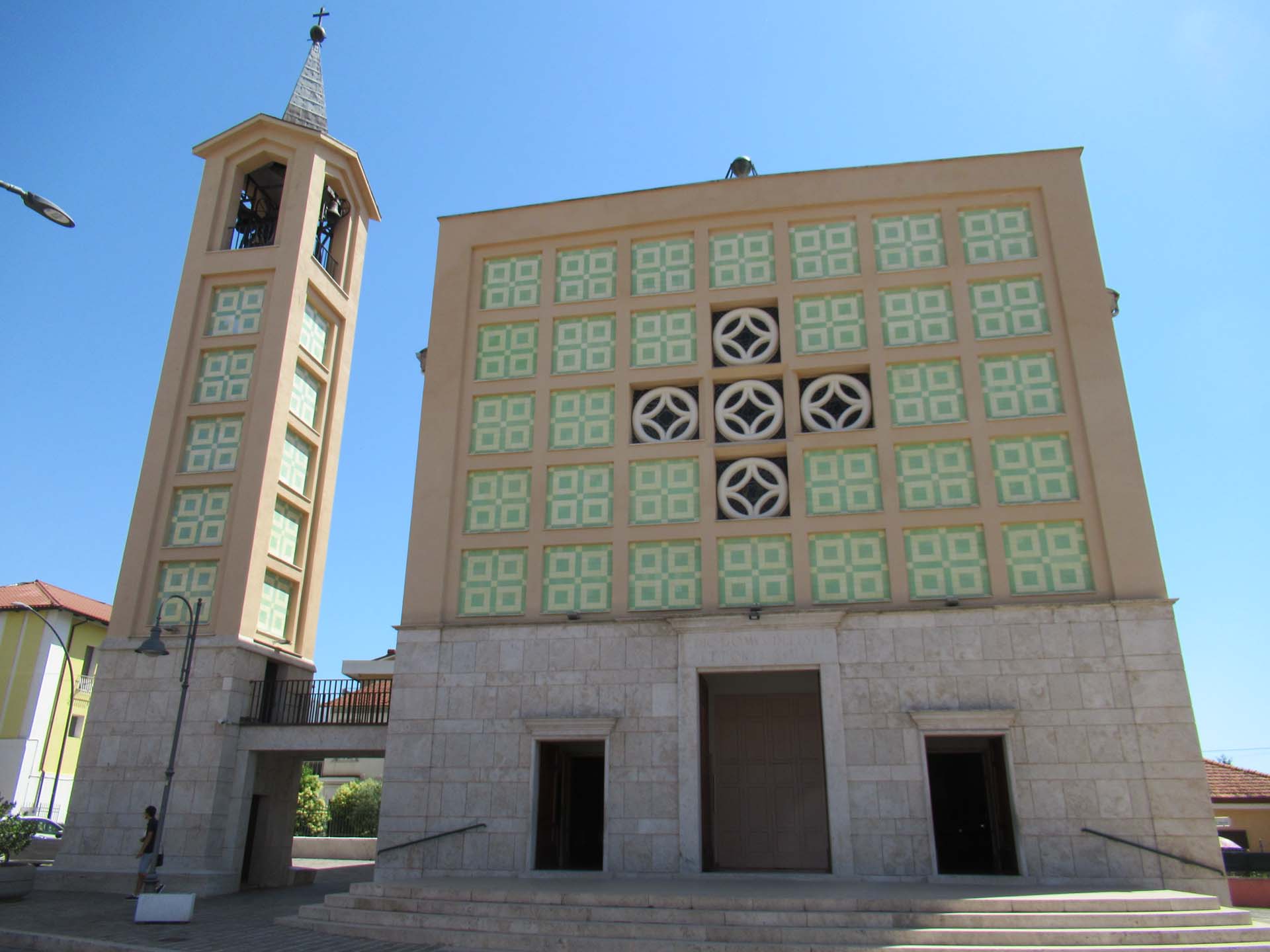 vista fronte principale